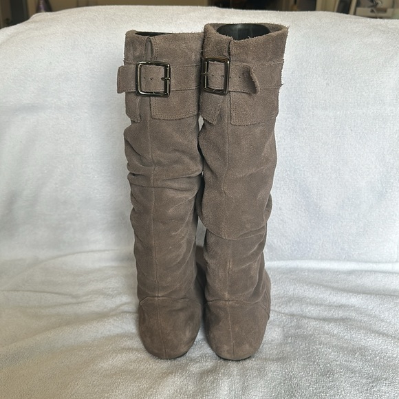 Bakers Soft Size 8.5 Grey Suede Mid Calf Slouch Boots - Picture 2 of 6